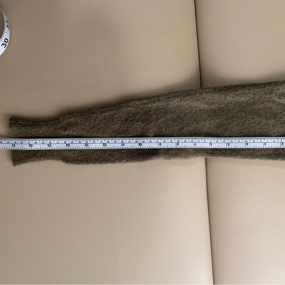 Madewell sweater olive/army green color - Picture 10 of 10